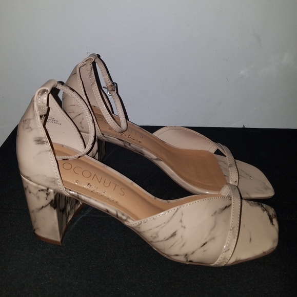 Mila Ankle Strap SandalCOCONUTS BY MATISSE - Picture 2 of 5